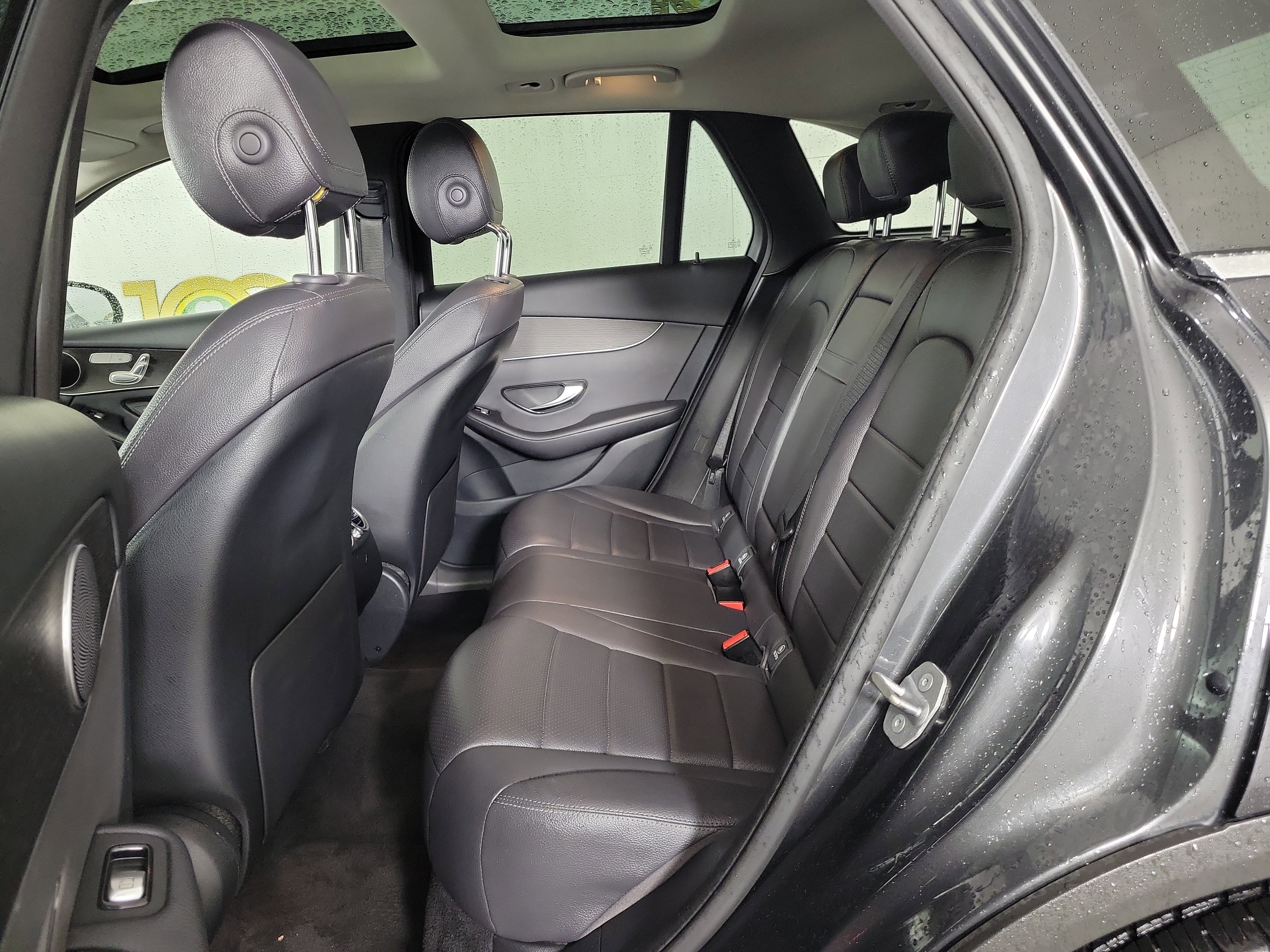 Used 2020 Mercedes-Benz GLC 300 4MATIC image 10