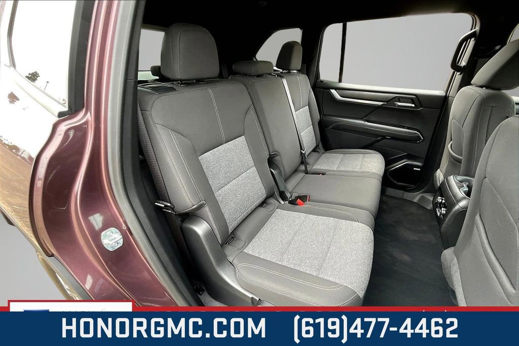 Used 2025 GMC Acadia Elevation image 25