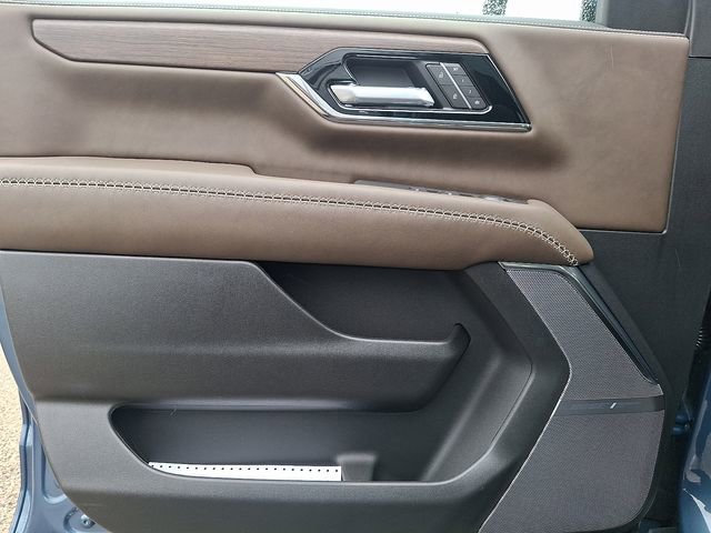 New 2026 GMC Yukon Denali Ultimate AWD/4WD image 14