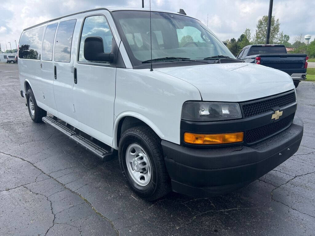 Used 2019 Chevrolet Express 3500 LS RWD image 14