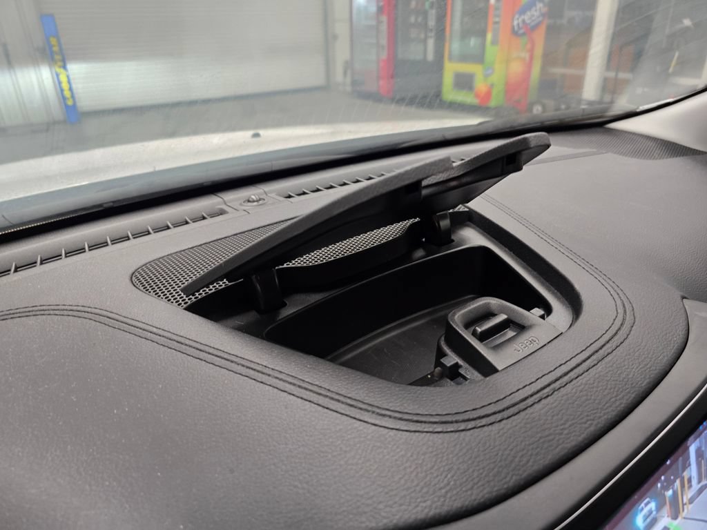 Certified 2022 Jeep Cherokee Latitude Lux FWD image 25