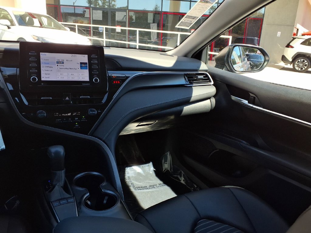 Used 2024 Toyota Camry SE FWD image 25