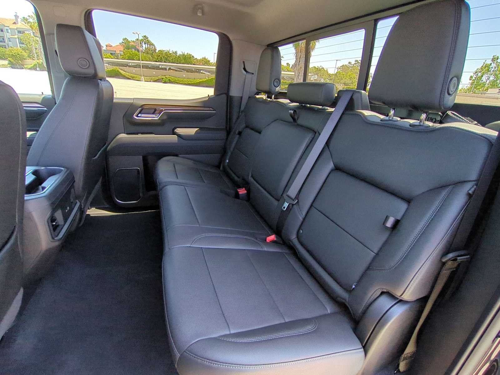 New 2026 Chevrolet Silverado 1500 LT Trail Boss w/ LT Trail Boss Premium Package AWD/4WD image 24