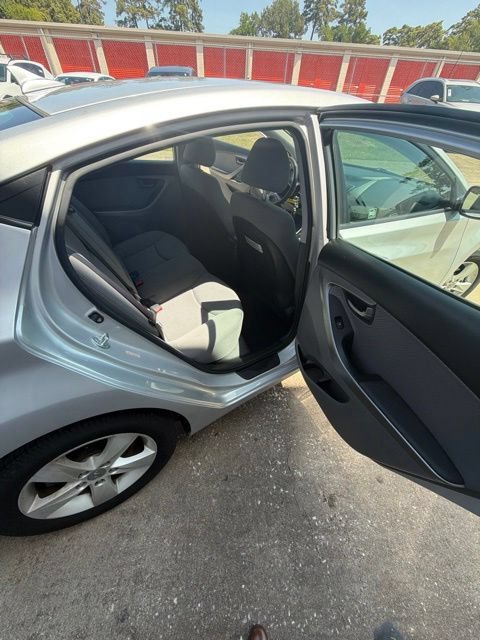 Used 2013 Hyundai Elantra GLS w/ Preferred Pkg FWD image 12