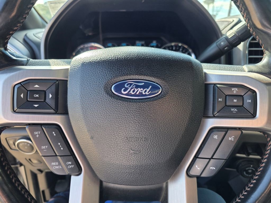 Used 2020 Ford F250 Platinum w/ FX4 Off-Road Package AWD/4WD image 21