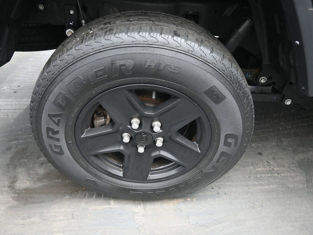 Used 2021 Jeep Gladiator Sport image 11