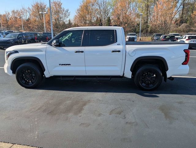 Used 2022 Toyota Tundra SR5 w/ SR5 Convenience Package image 7