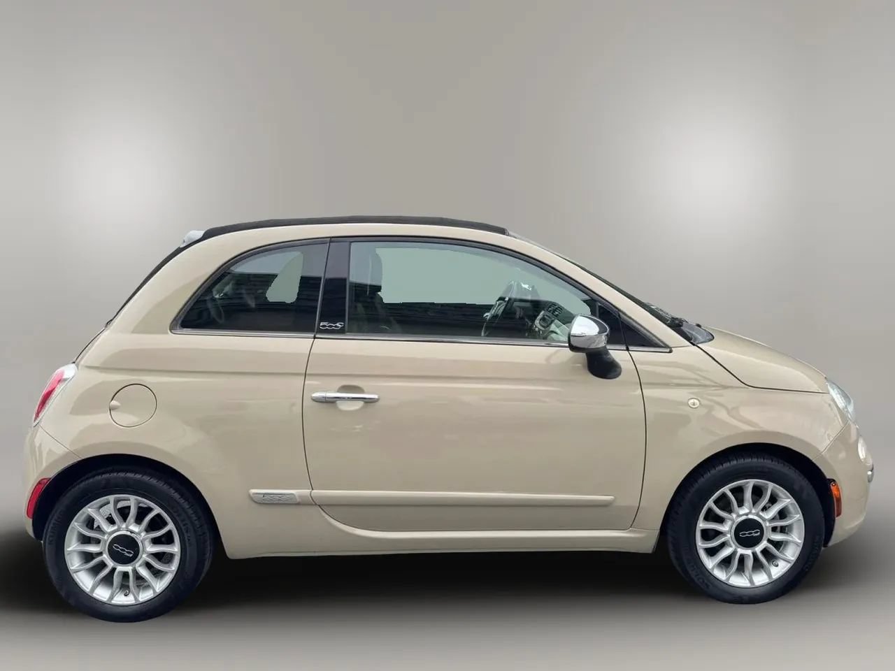 Used 2012 FIAT 500 Lounge w/ Luxury Leather Pkg FWD image 7