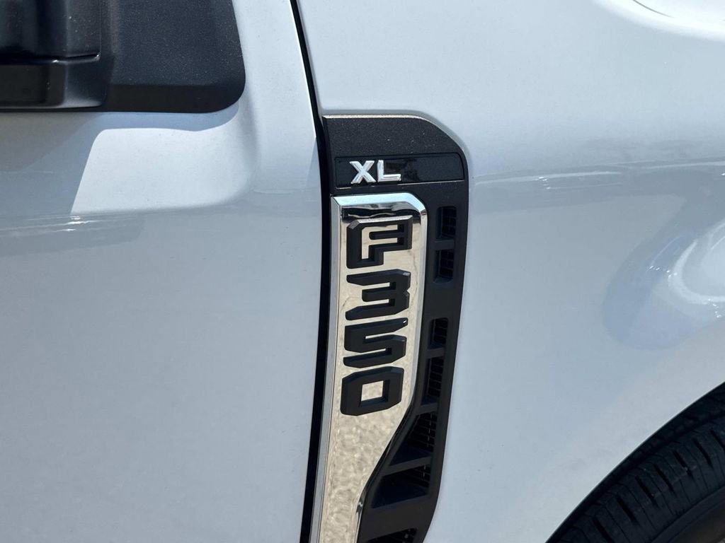 New 2025 Ford F350 XL w/ XL Chrome Package image 17