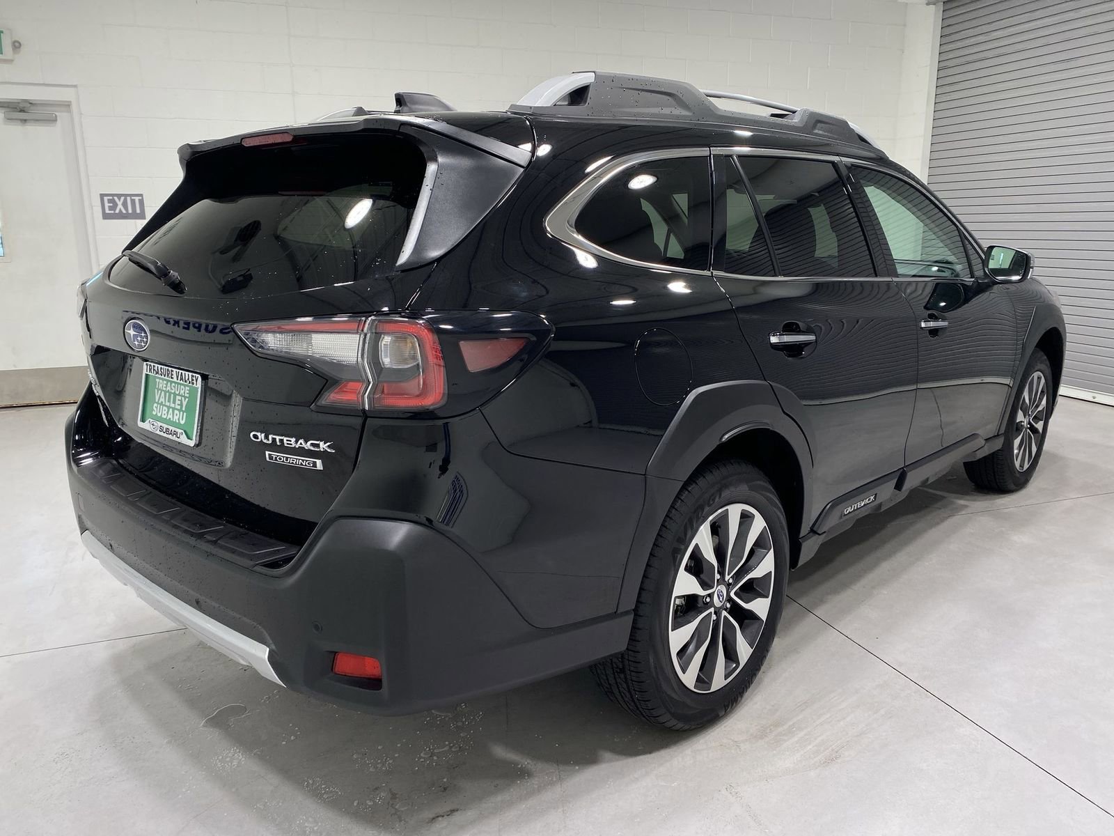 Certified 2025 Subaru Outback Touring w/ Tech Package 2 image 8