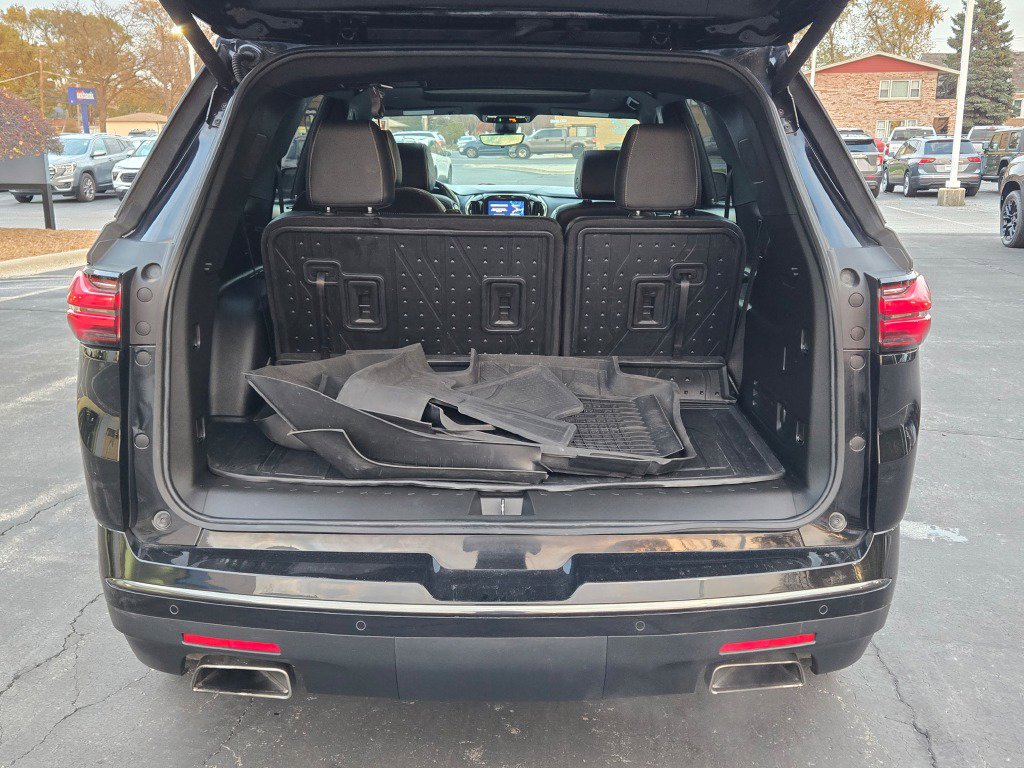 Used 2022 Chevrolet Traverse Premier w/ Redline Edition image 14