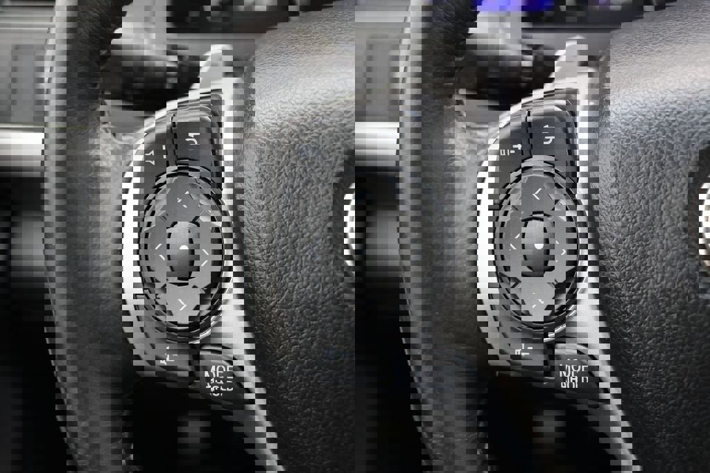 Used 2013 Toyota Camry SE image 18