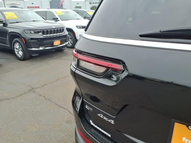 Certified 2023 Jeep Grand Cherokee L Laredo w/ Luxury Tech Group I AWD/4WD image 24