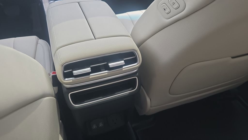 New 2026 Genesis GV80 2.5T Select AWD/4WD image 11