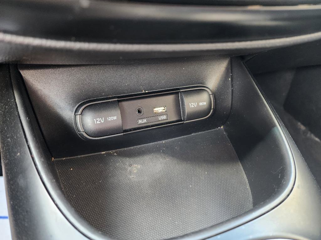 Used 2019 Kia Soul FWD image 19