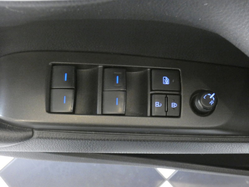 Used 2023 Toyota Camry SE image 16