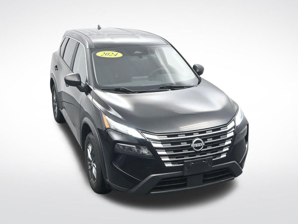 Used 2024 Nissan Rogue S image 25