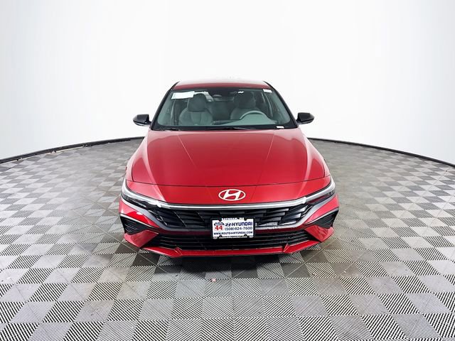 New 2025 Hyundai Elantra SEL FWD image 11