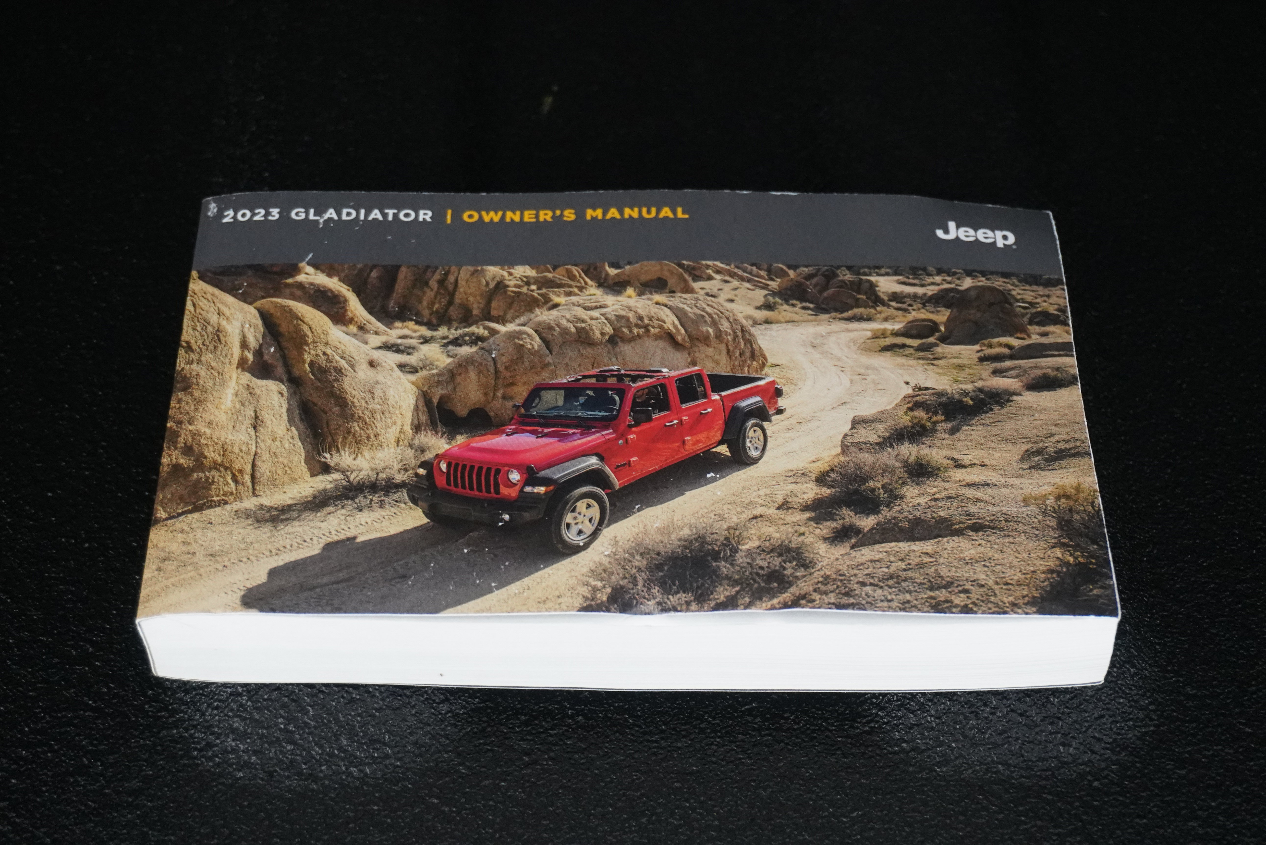 Used 2023 Jeep Gladiator Mojave w/ LED Lighting Group AWD/4WD image 27