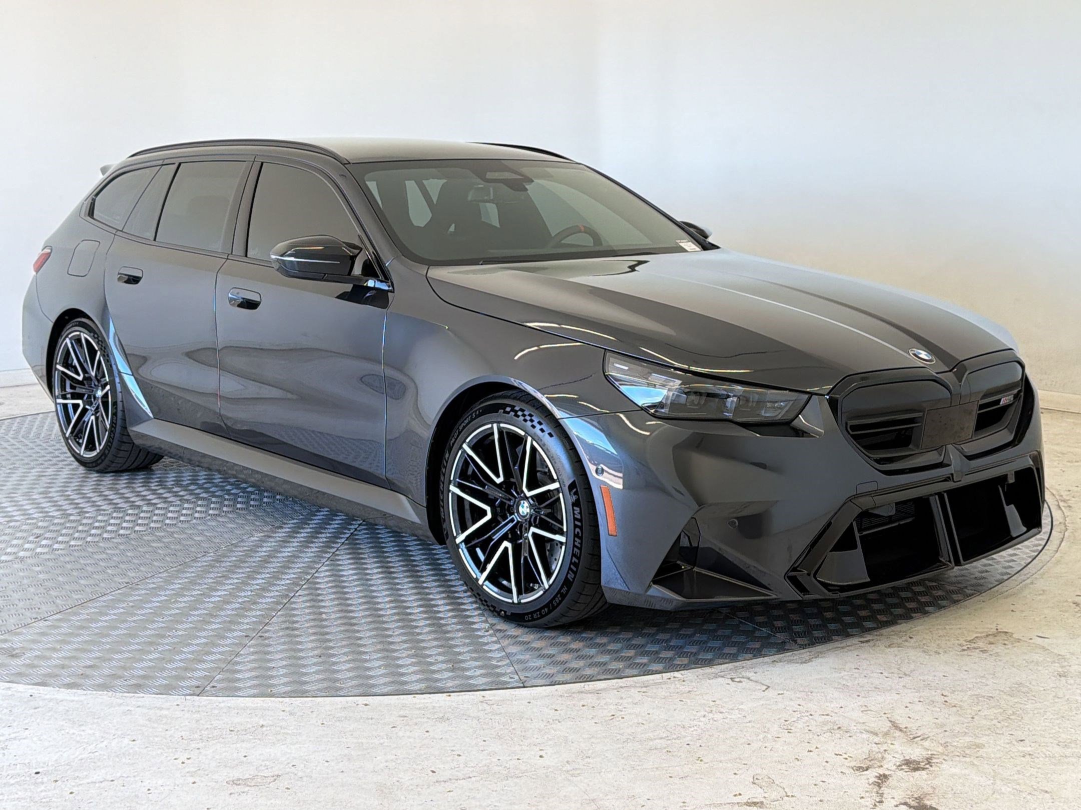 Used 2026 BMW M5 Touring image 7