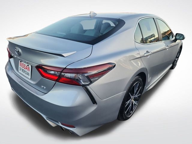 Used 2024 Toyota Camry SE image 5