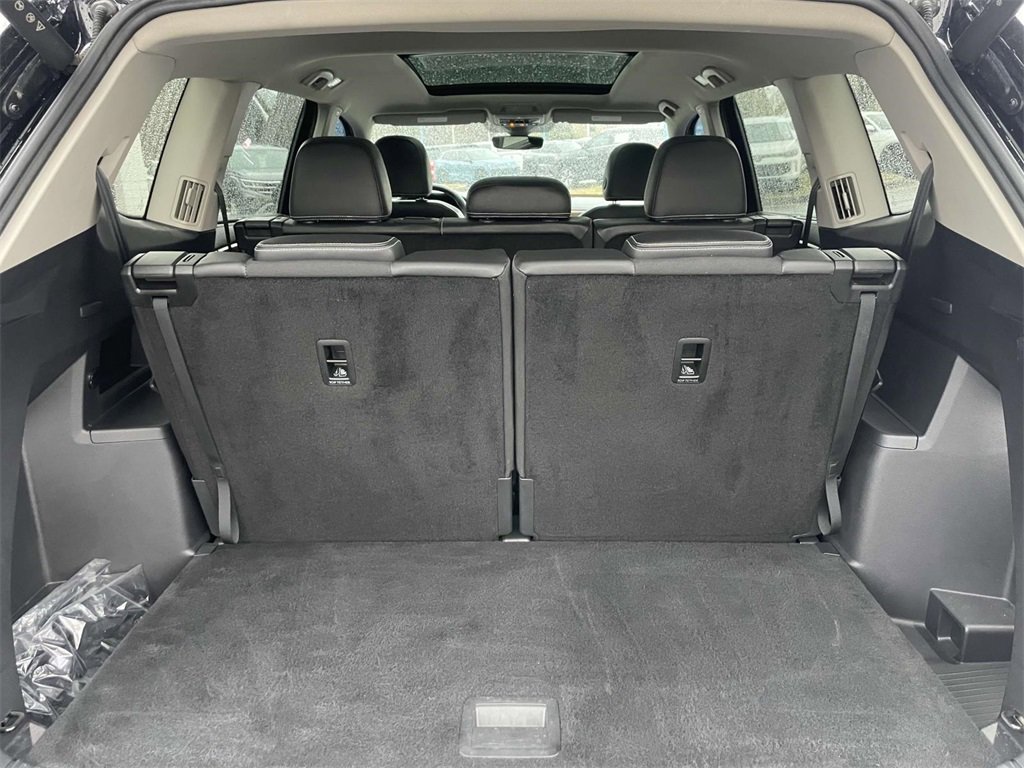 Used 2024 Volkswagen Atlas SE image 13