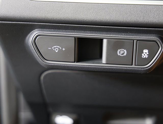 Certified 2025 Kia K4 LXS image 24