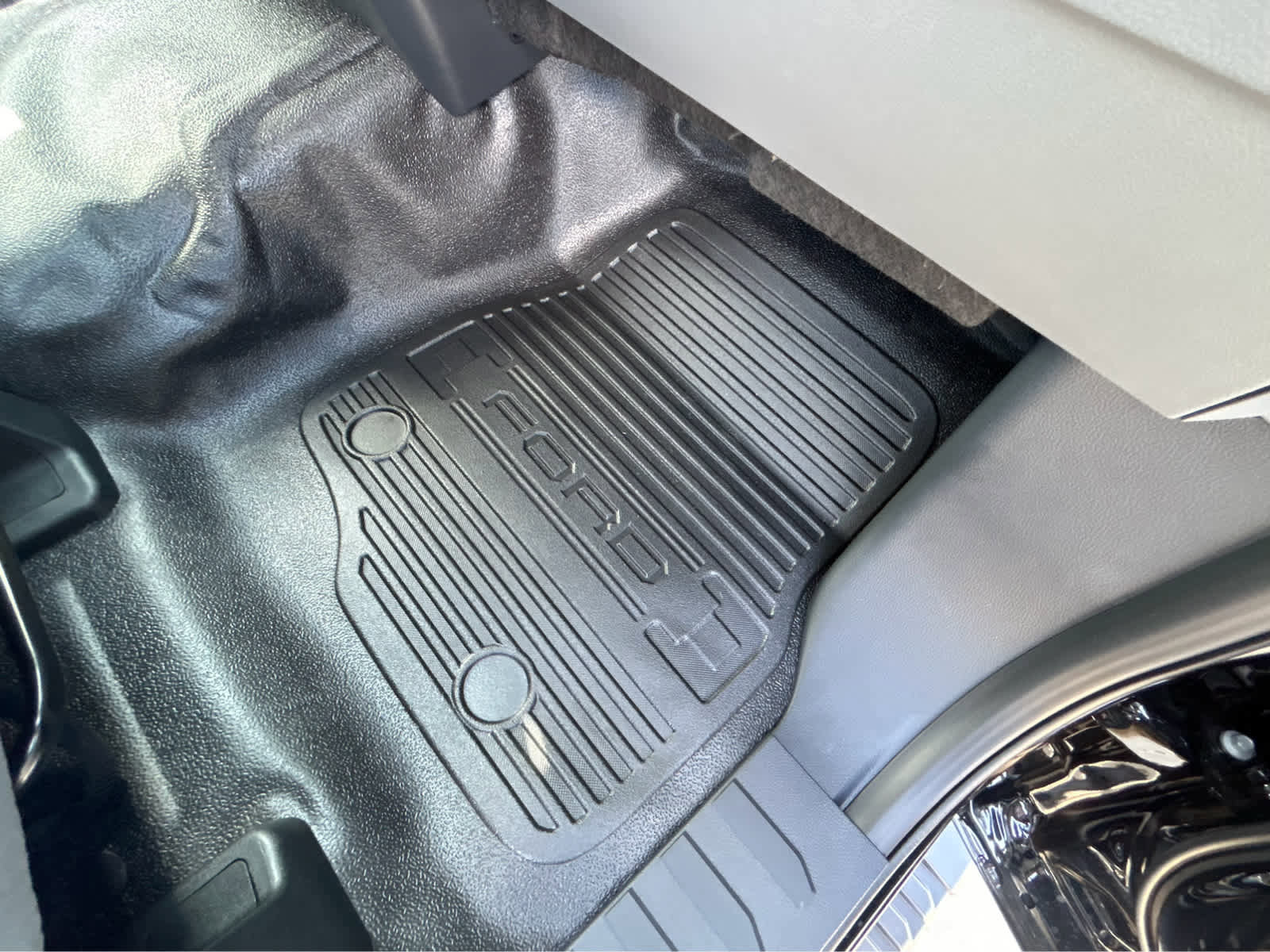 New 2025 Ford F350 XL w/ XL Chrome Package image 8