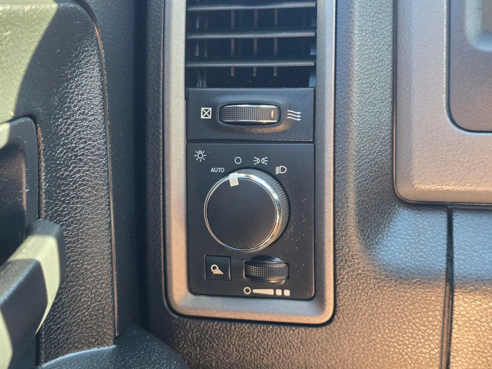 Used 2018 RAM 1500 Tradesman w/ Popular Equipment Group AWD/4WD image 25