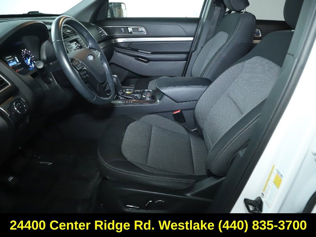 Used 2018 Ford Explorer XLT image 19