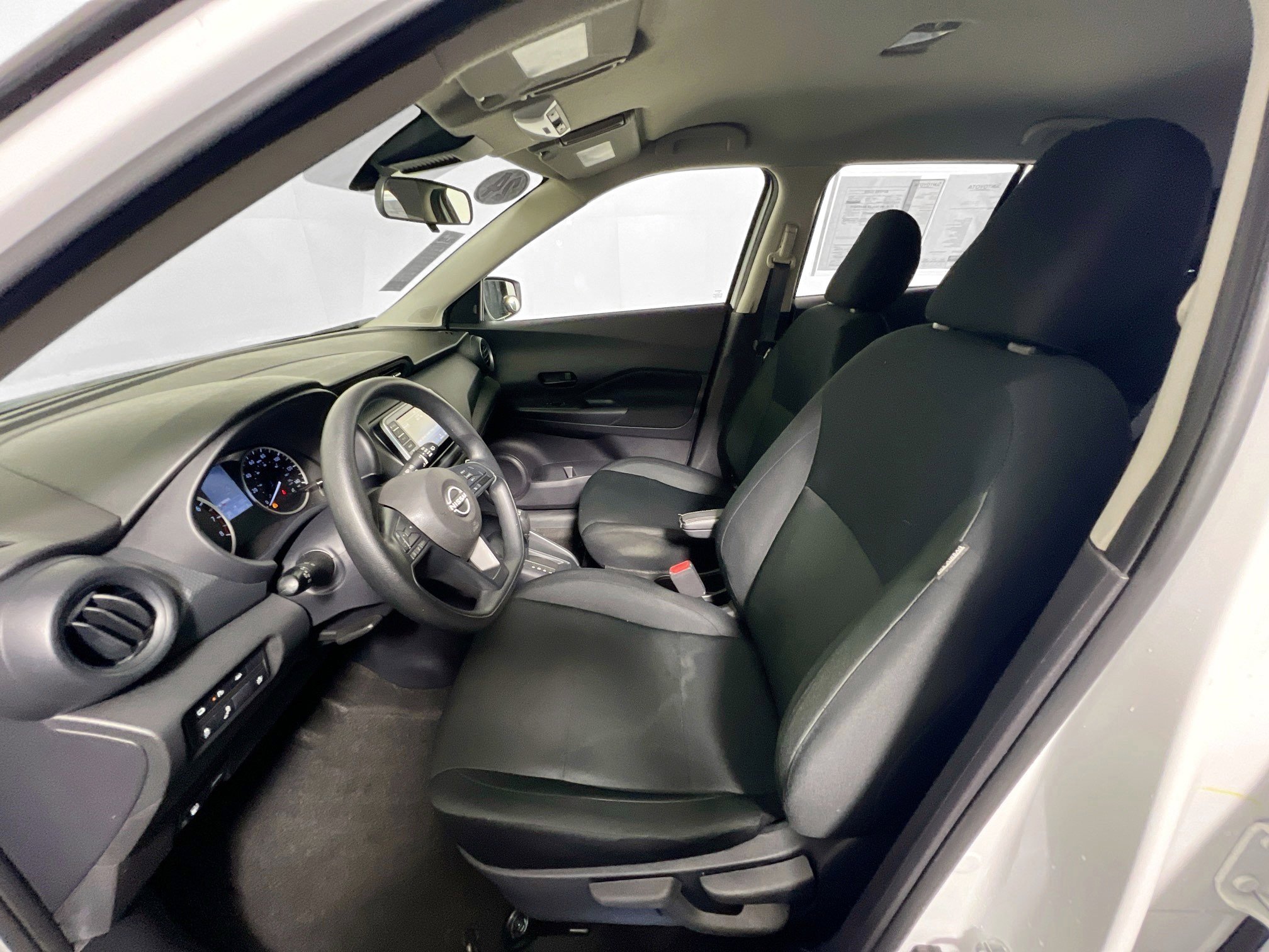 Used 2024 Nissan Kicks S image 13