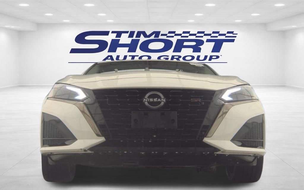 Used 2023 Nissan Altima 2.5 SR image 4