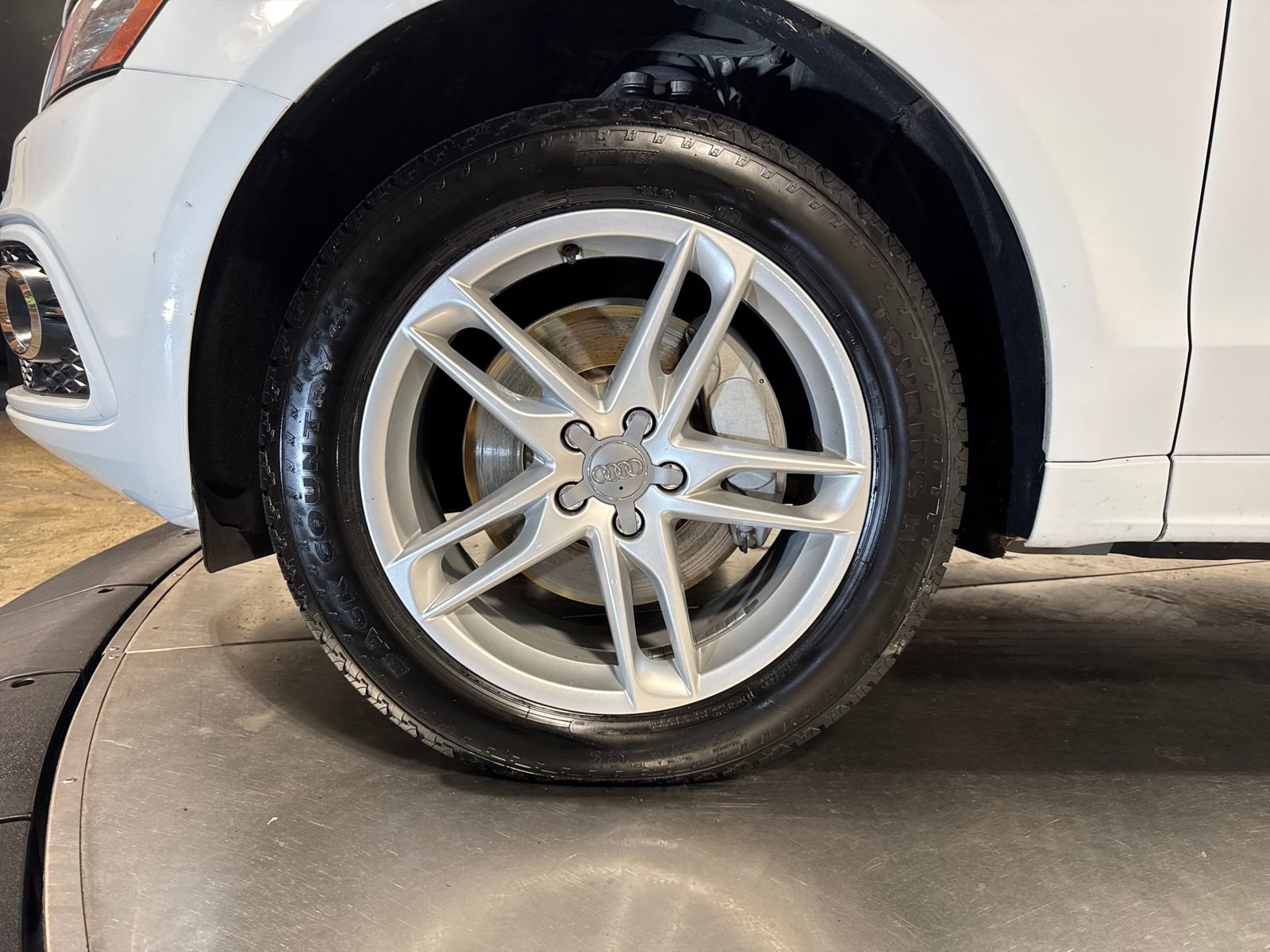 Used 2016 Audi Q5 3.0T Premium Plus w/ Technology Package image 2