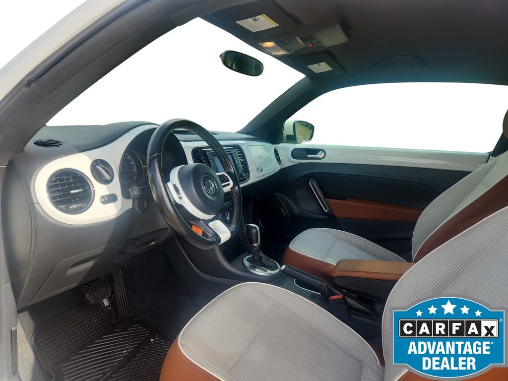 Used 2017 Volkswagen Beetle 1.8T Classic FWD image 16