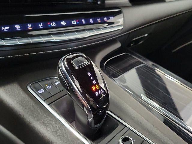 Certified 2024 Cadillac Escalade ESV Sport AWD/4WD image 28