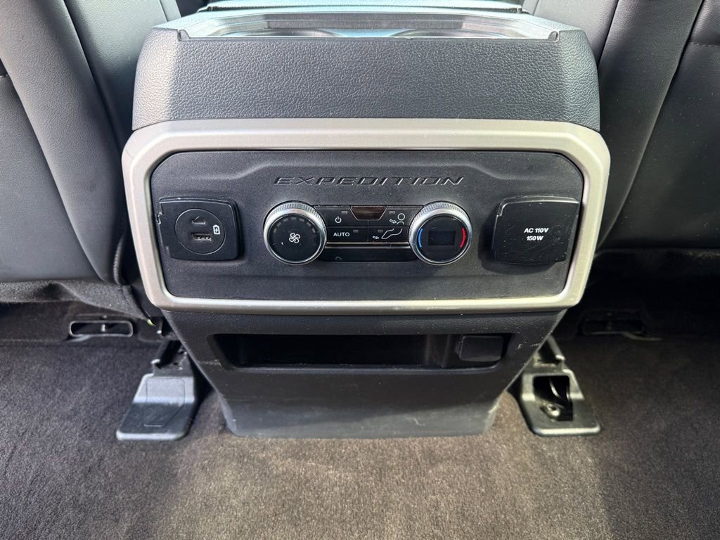Used 2023 Ford Expedition Max XLT image 17