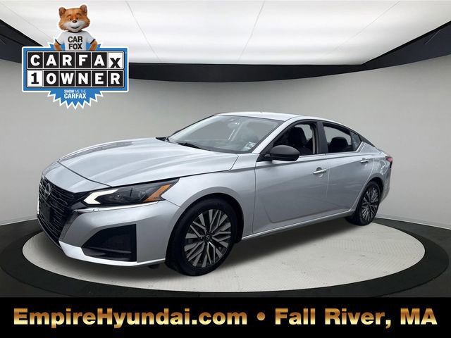 Used 2024 Nissan Altima 2.5 SV image 1