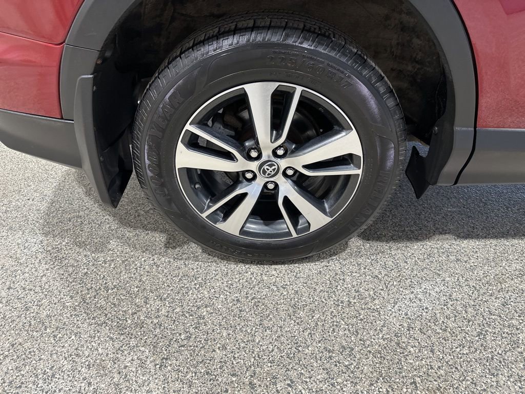 Used 2018 Toyota RAV4 XLE w/ Plus Extra Value Package image 20