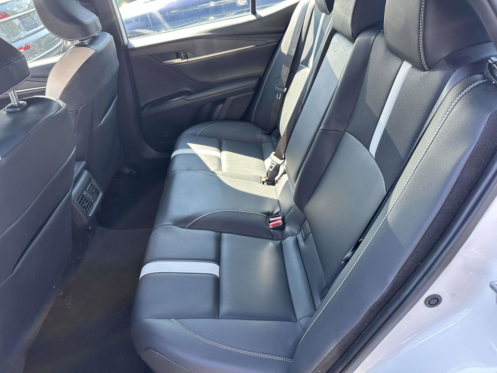 Used 2025 Toyota Camry SE image 18