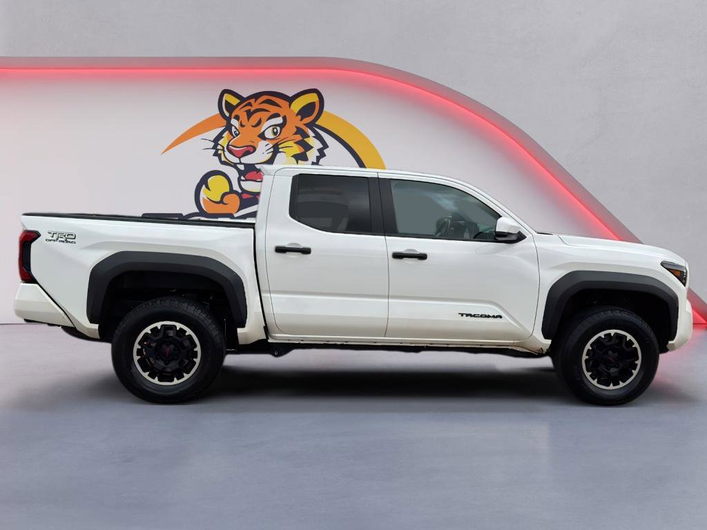 Used 2024 Toyota Tacoma TRD Off-Road image 4