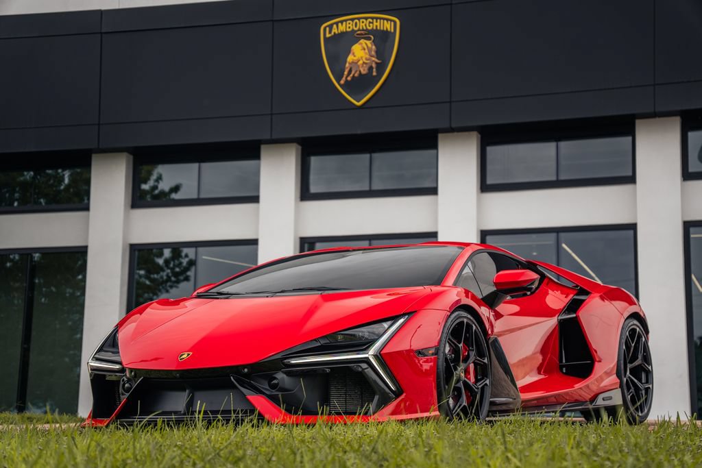 Used 2025 Lamborghini Revuelto AWD/4WD image 2