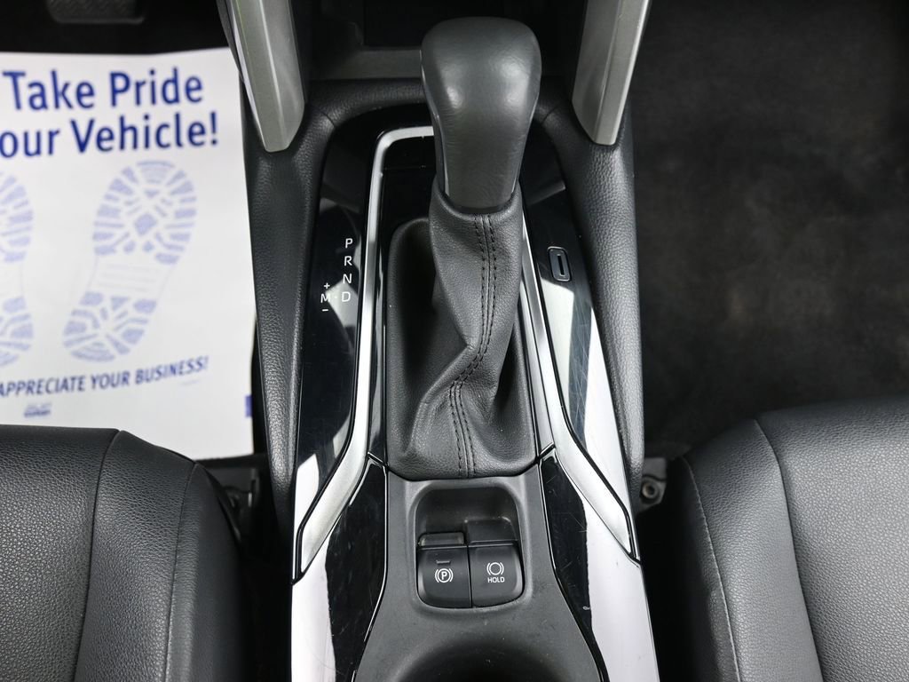 Used 2024 Toyota Corolla Cross XLE image 13