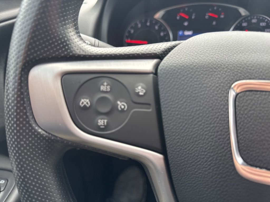 Used 2023 GMC Terrain SLE w/ Driver Convenience Package image 21