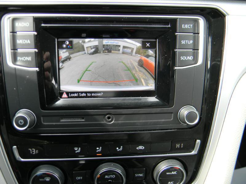 Used 2017 Volkswagen Passat 1.8T S image 20