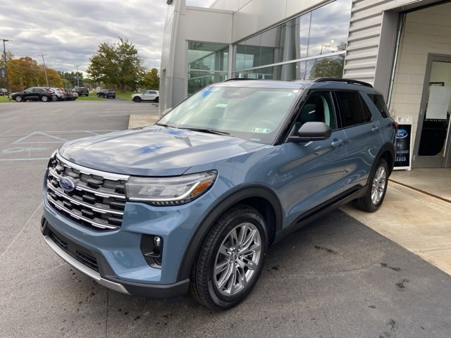 New 2026 Ford Explorer Active image 2