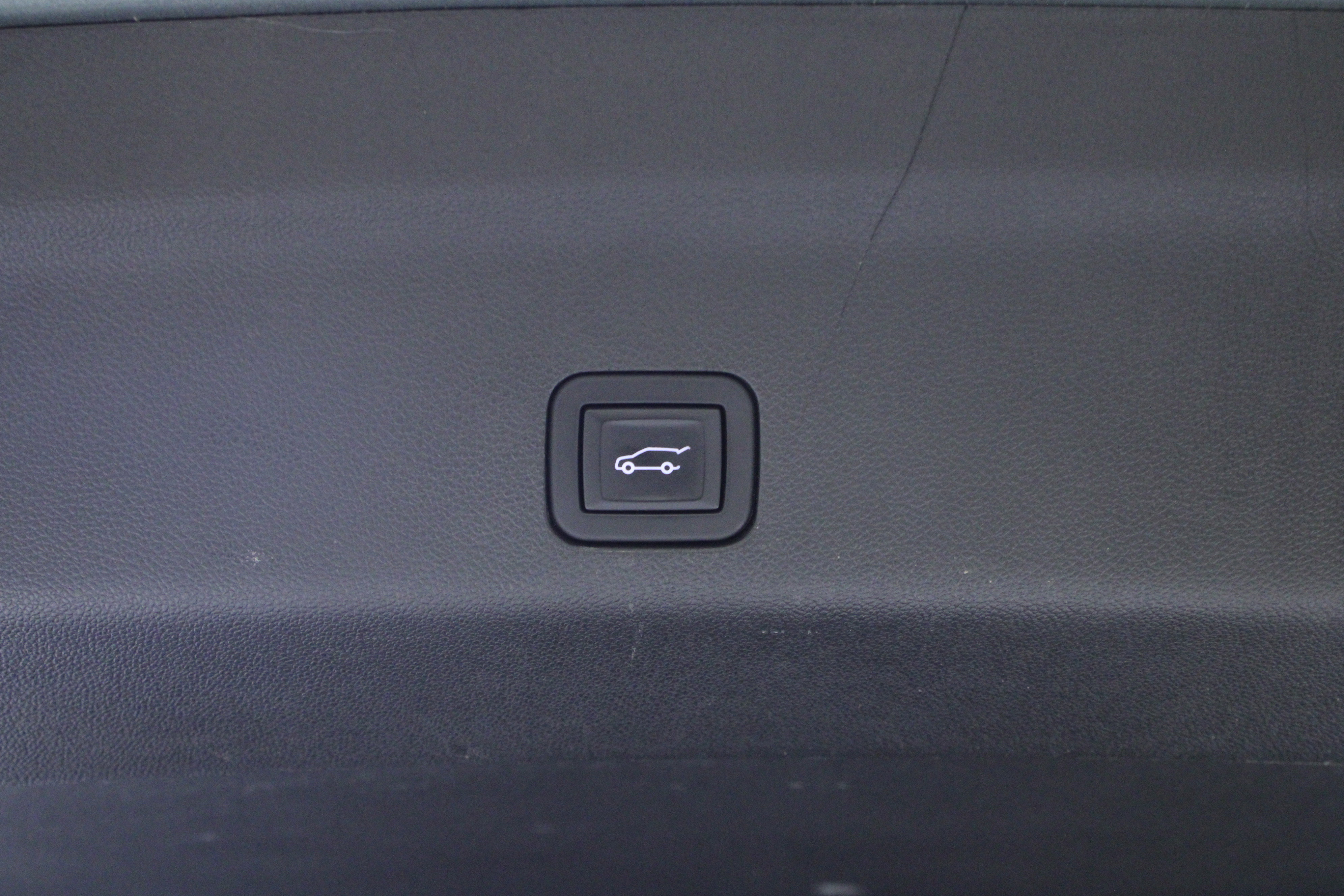 Used 2023 Chevrolet Tahoe High Country w/ Premium Package 2 image 13