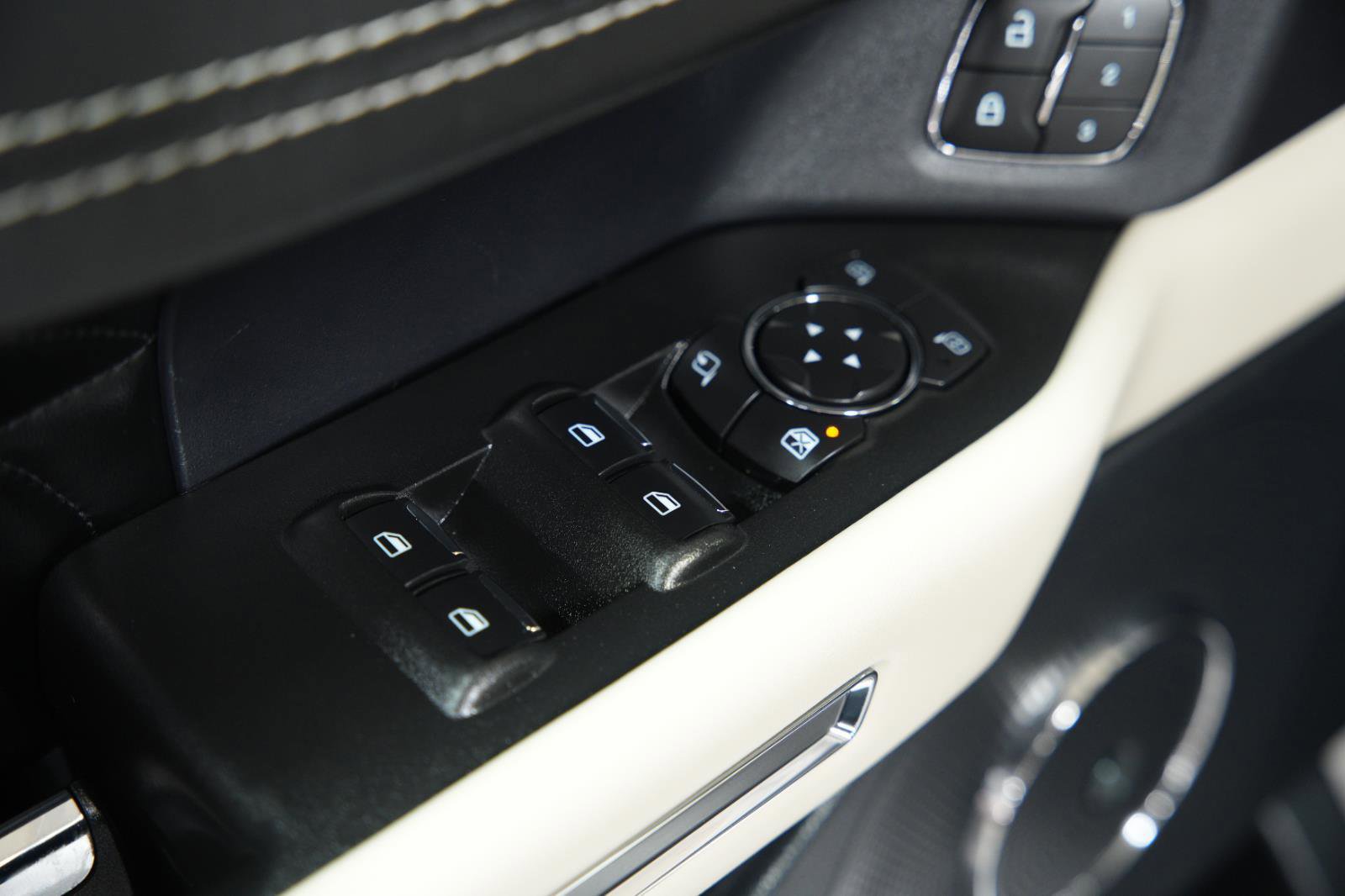 Used 2021 Ford Expedition Platinum image 27