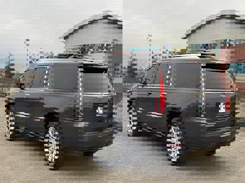 Used 2016 Cadillac Escalade ESV Platinum image 3