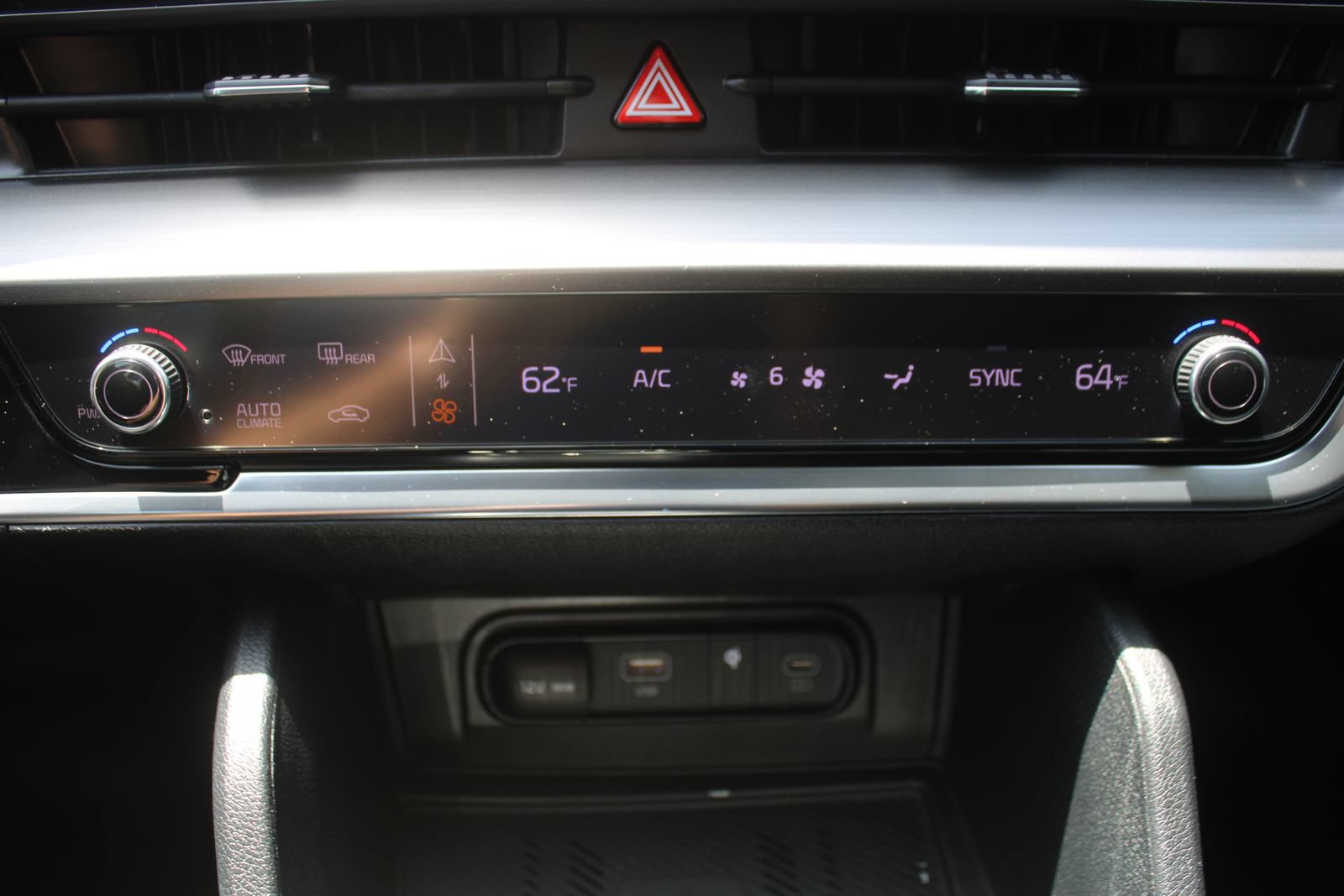 Certified 2024 Kia Sportage EX FWD image 38