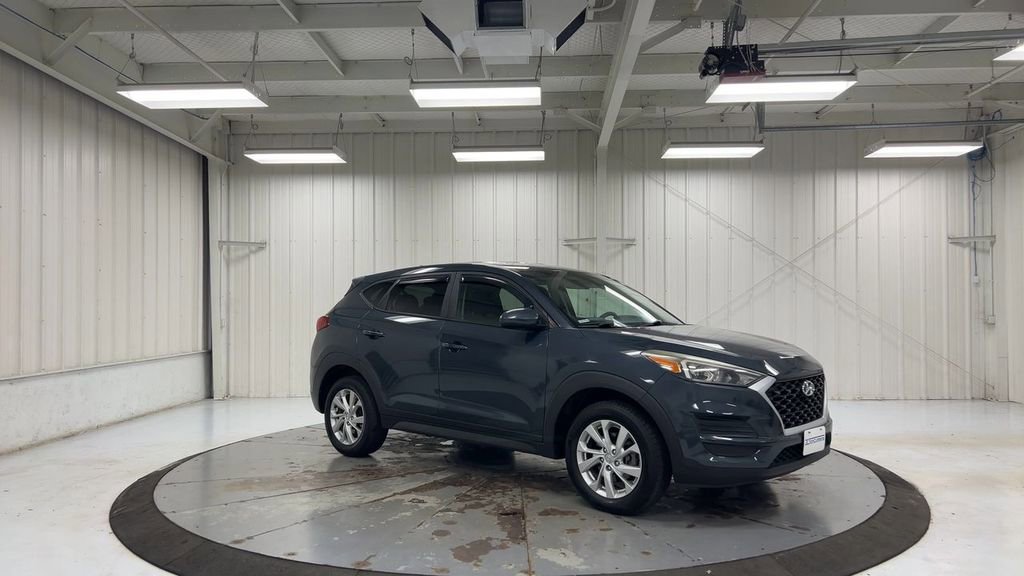 Used 2019 Hyundai Tucson SE image 2